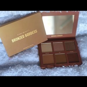 Kara Beauty highlighter & bronze pallets